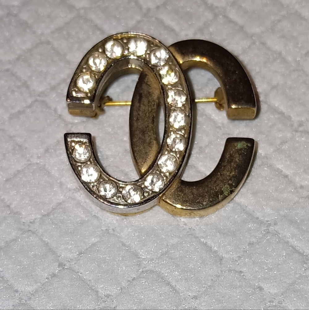 Chanel CC Rare Vintage Rhinestone Brooch Pin